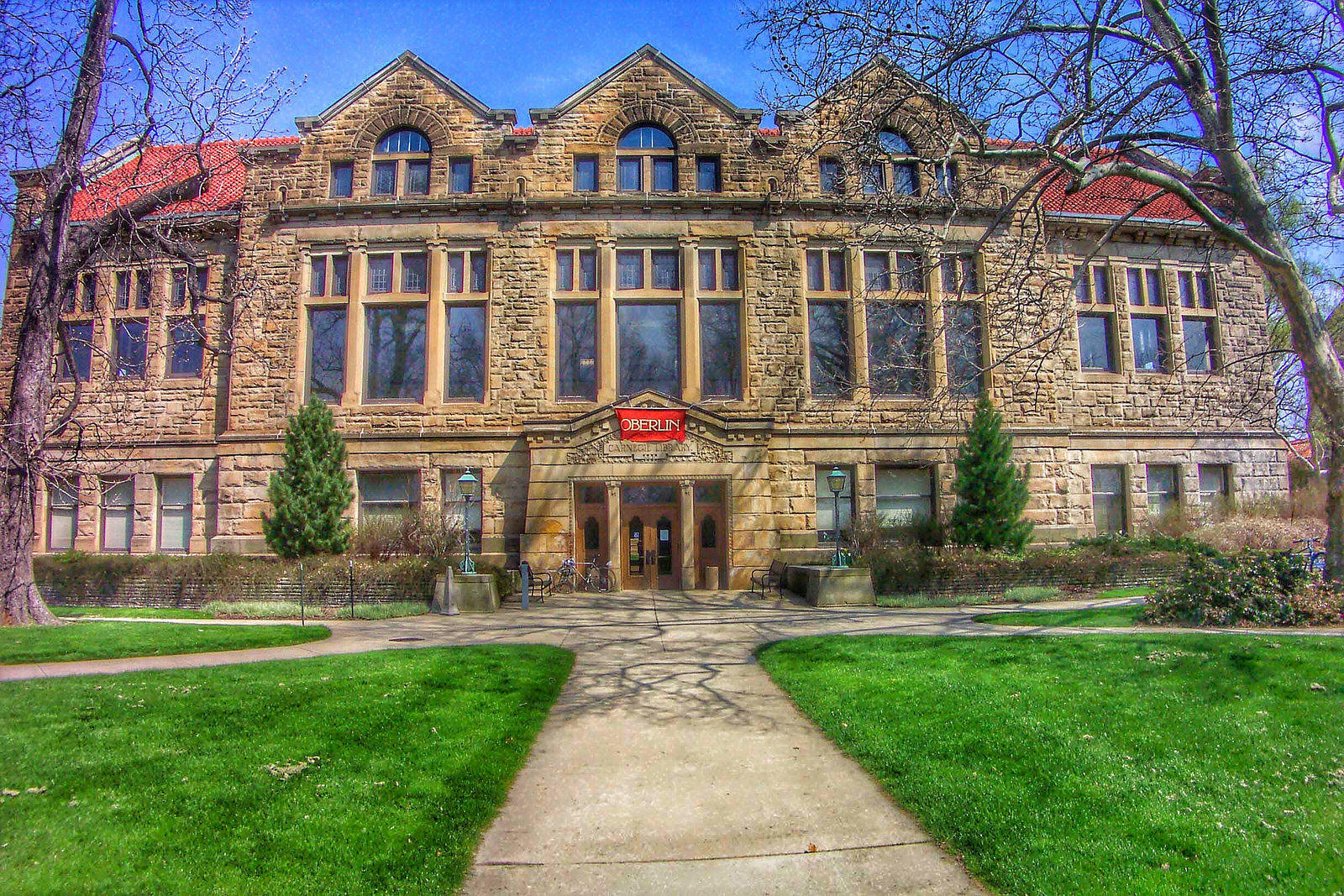 Universities in America can offer Arabic classes