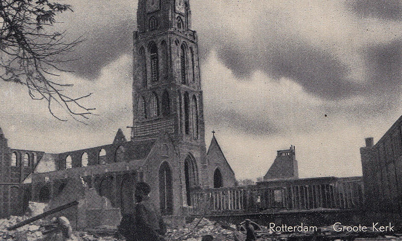 De Duitsers bombardeerden Rotterdam plat