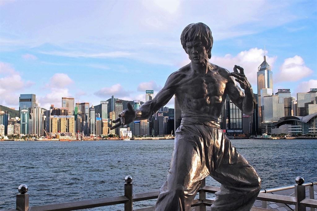 Standbeeld in Hong Kong ter nagedachtenis aan Bruce Lee