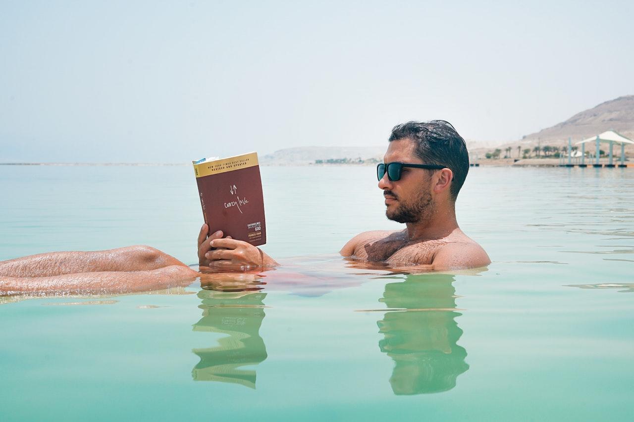 Lekker relaxen, en aan natuurkunde werken