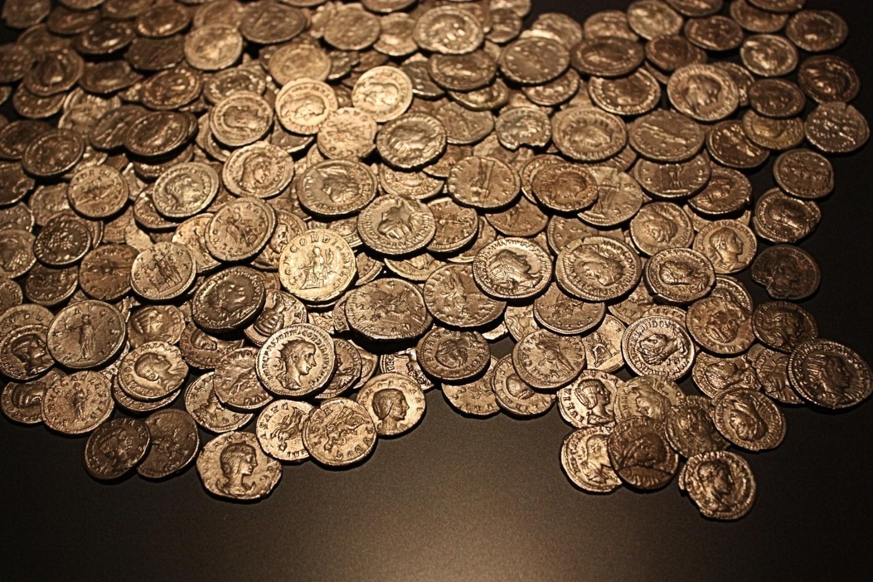 grote hoeveelheid oude Romeinse munten