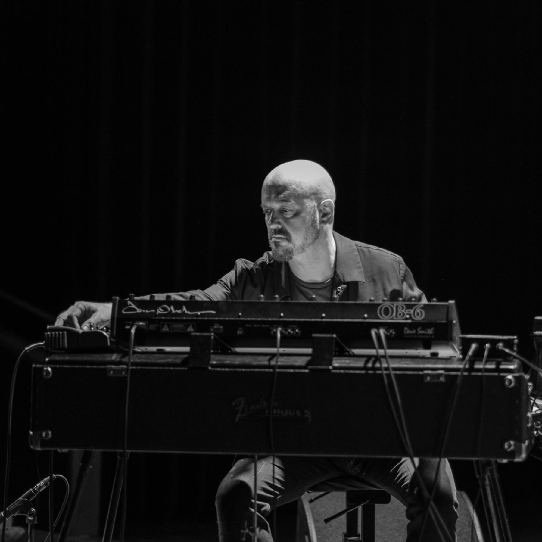 Zwartwit foto van Parijse ster pianist Bojan Zulfikarpasic
