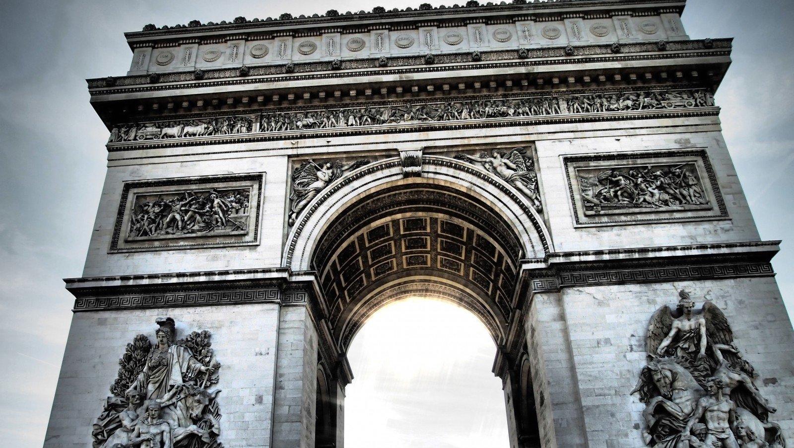 De bouw van de Arc de Triomphe duurde dertig jaar