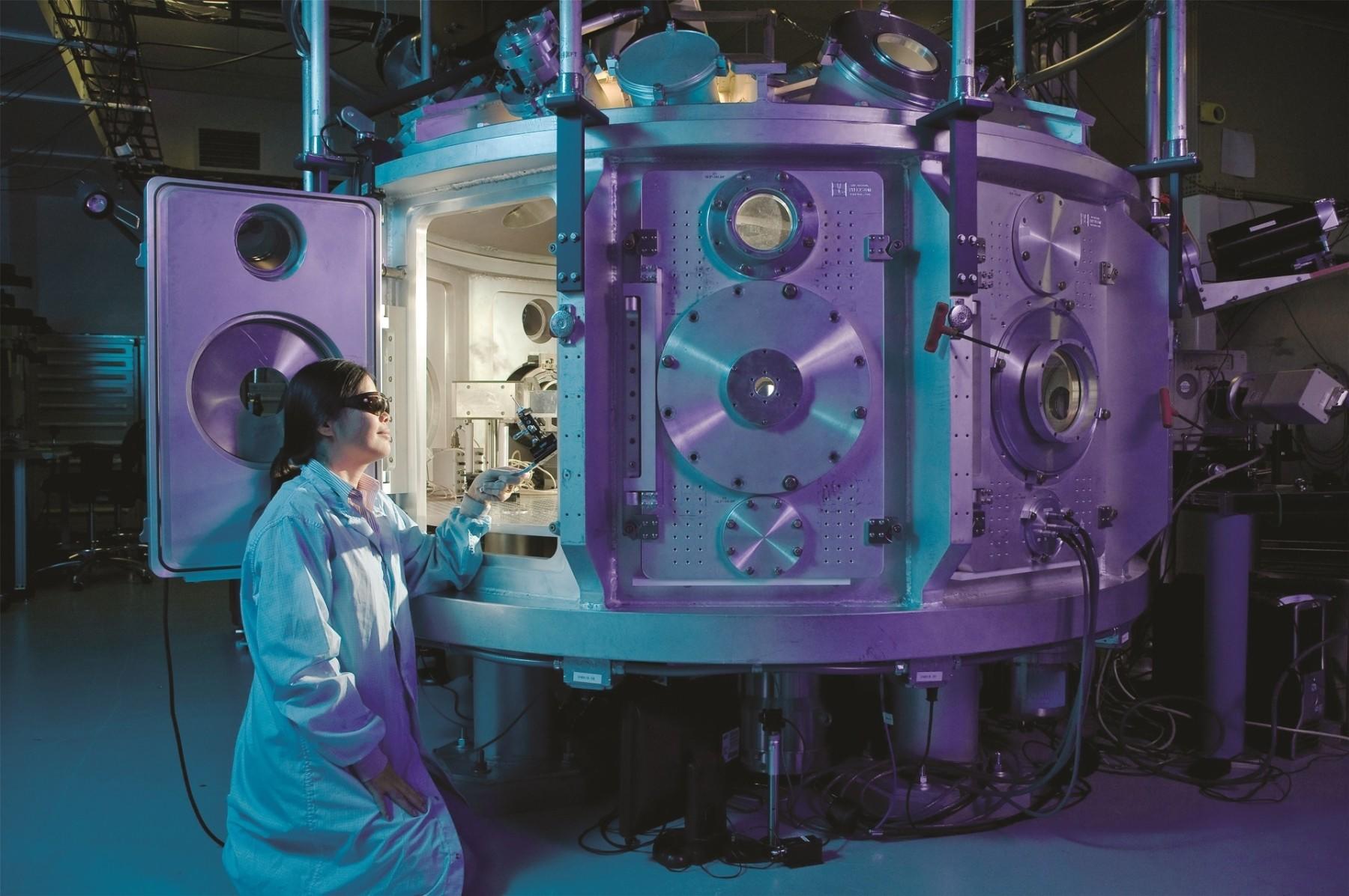 laboratorium apparatuur en onderzoeker