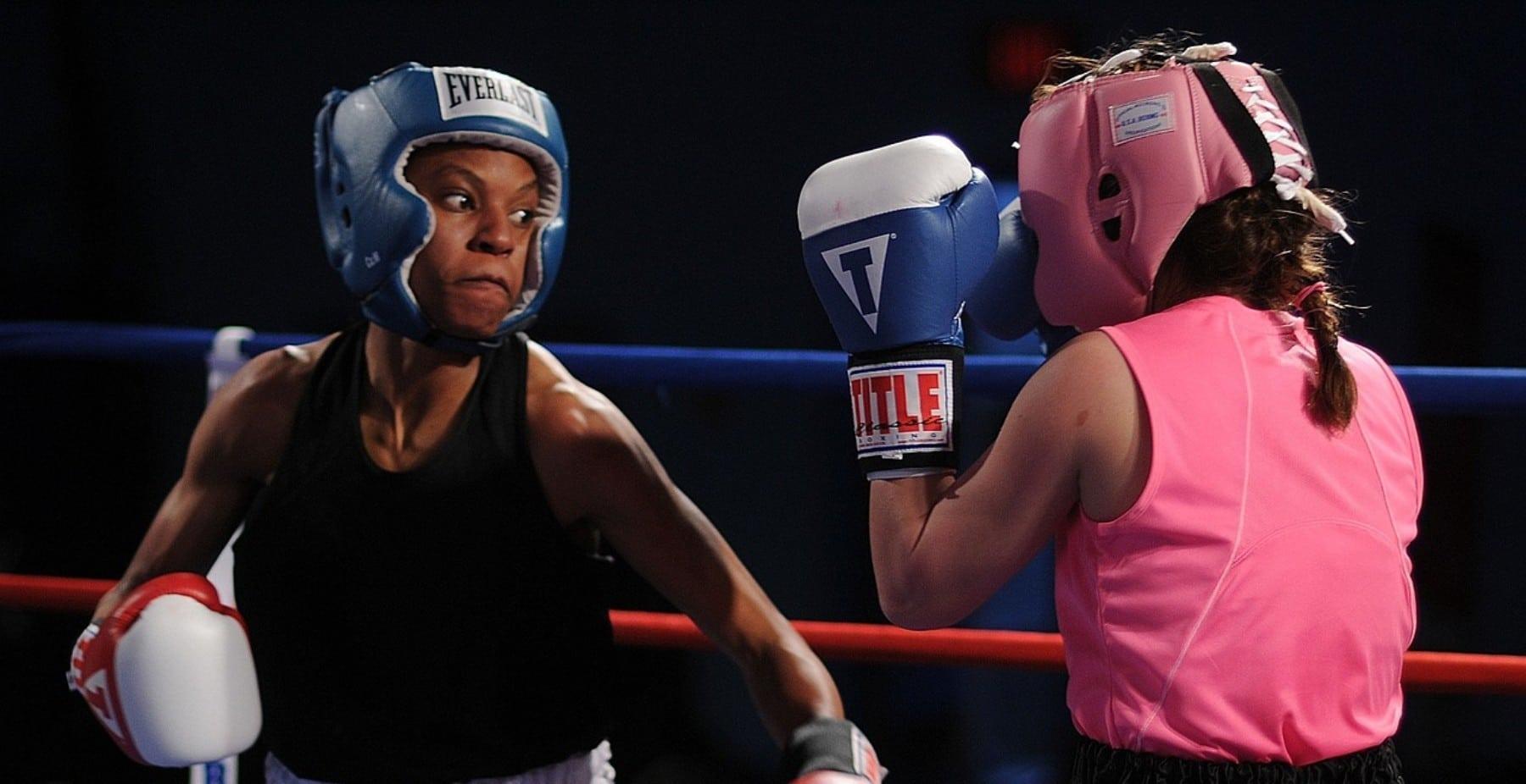 dames boksers in de ring