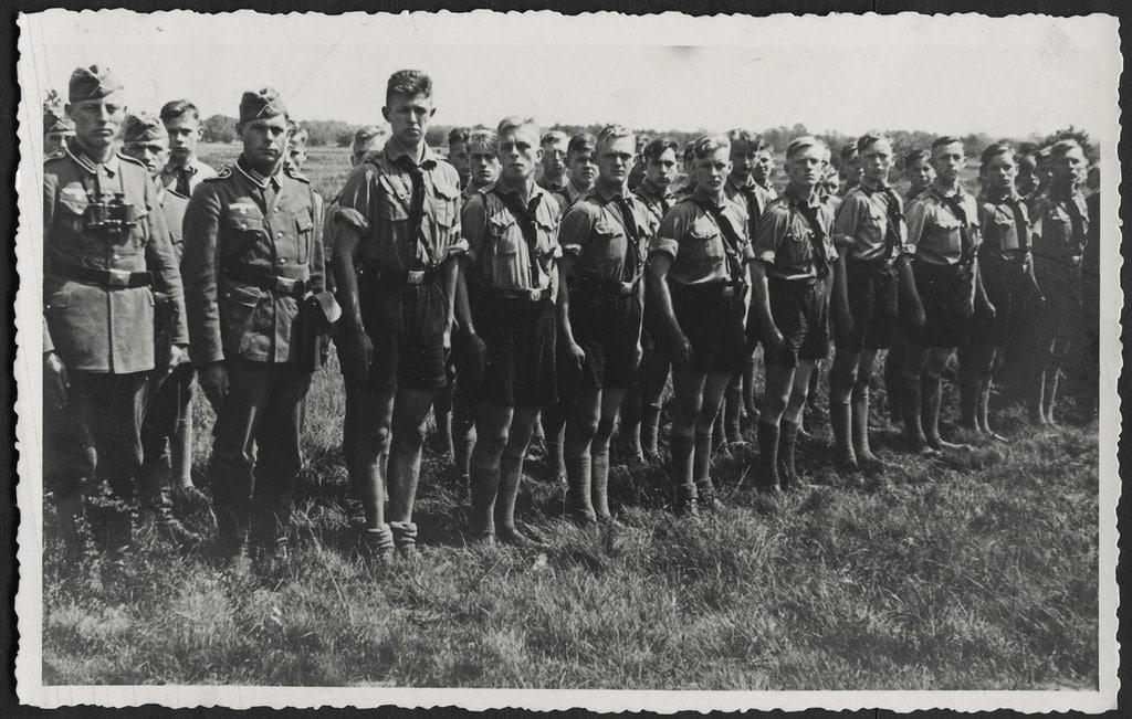 De Hitler jongeren zouden later soldaten worden