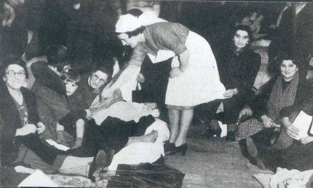 Metrostations werden als schuilkelders gebruikt