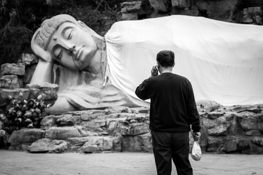 boeddha beeld op qianfo mountain