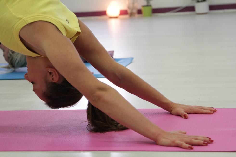 Sommige yoga oefeningen verlichten pijn