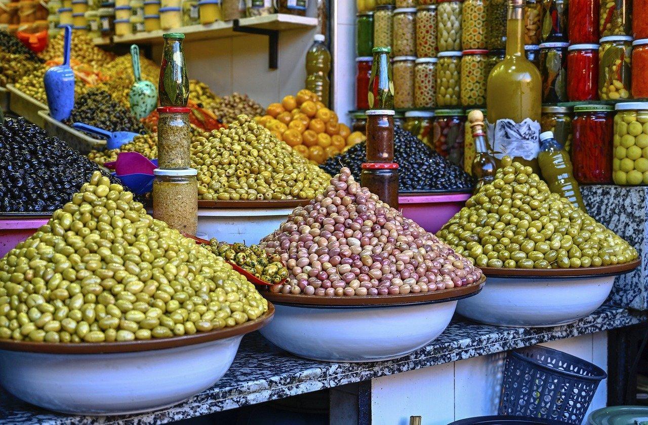 Olijven op de markt in Marokko