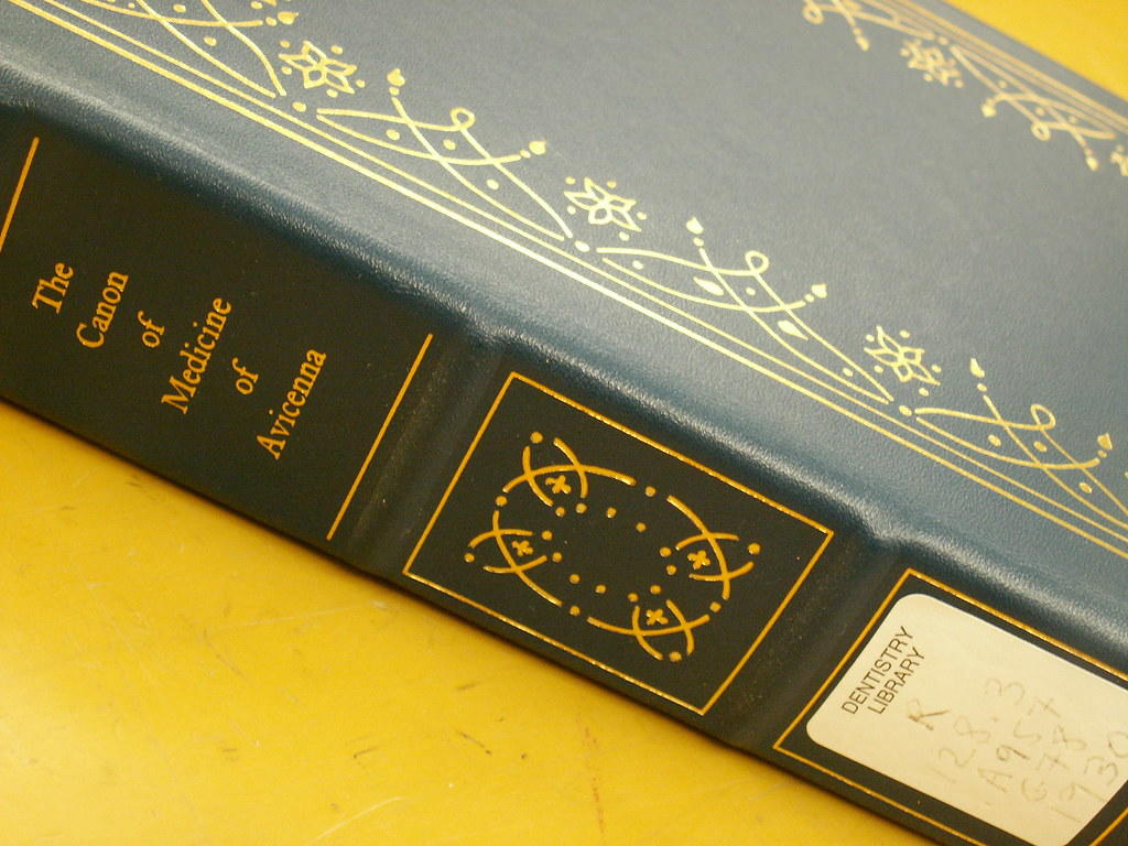 Dit boek over medicijnen wordt nog steeds gebruikt