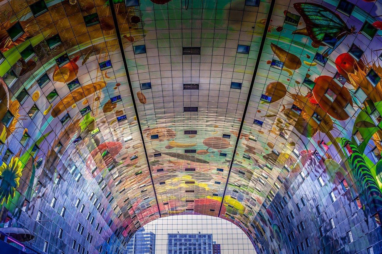 Multiculturele markthal in Rotterdam