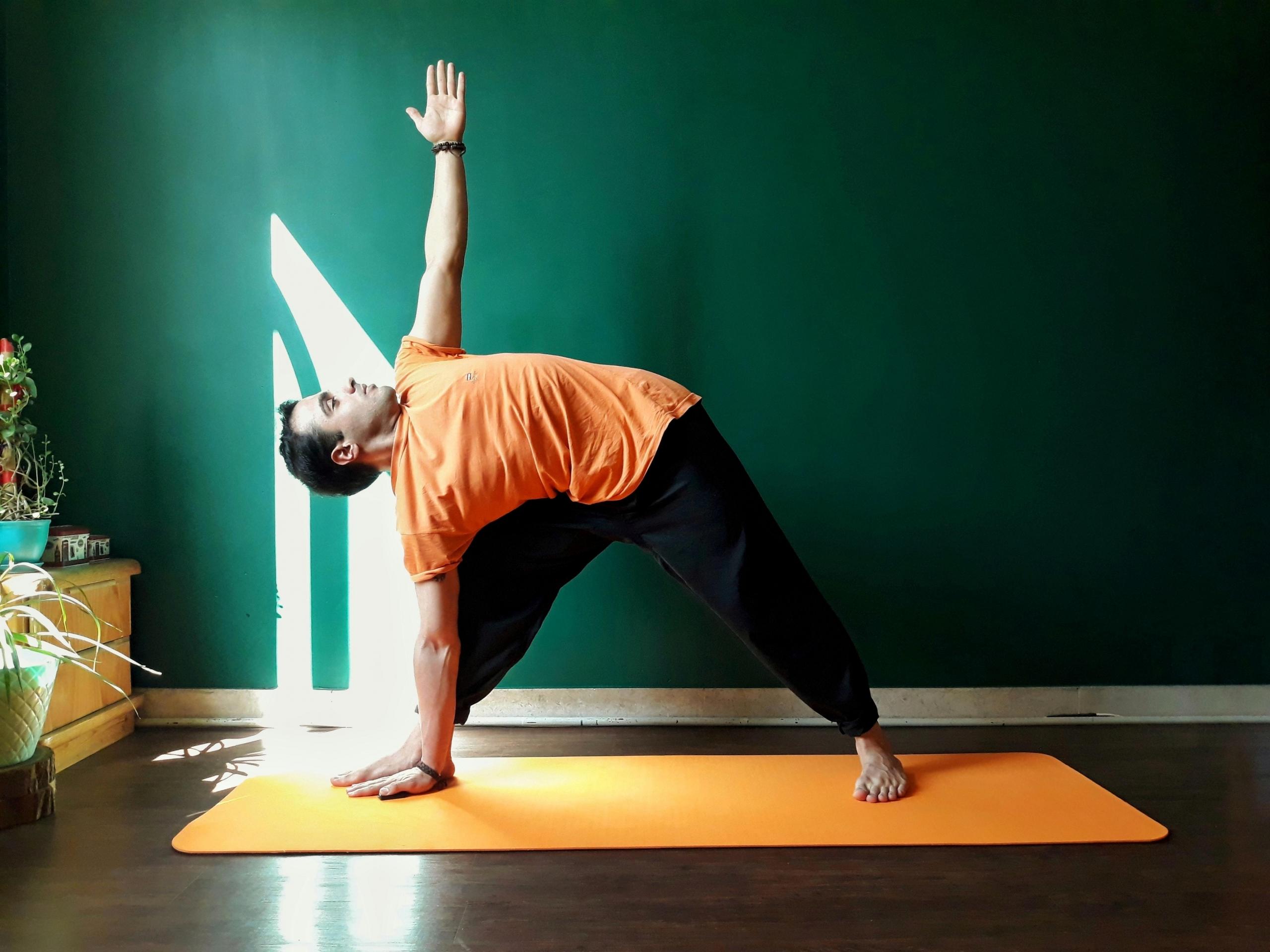 Thuis yoga les met een app