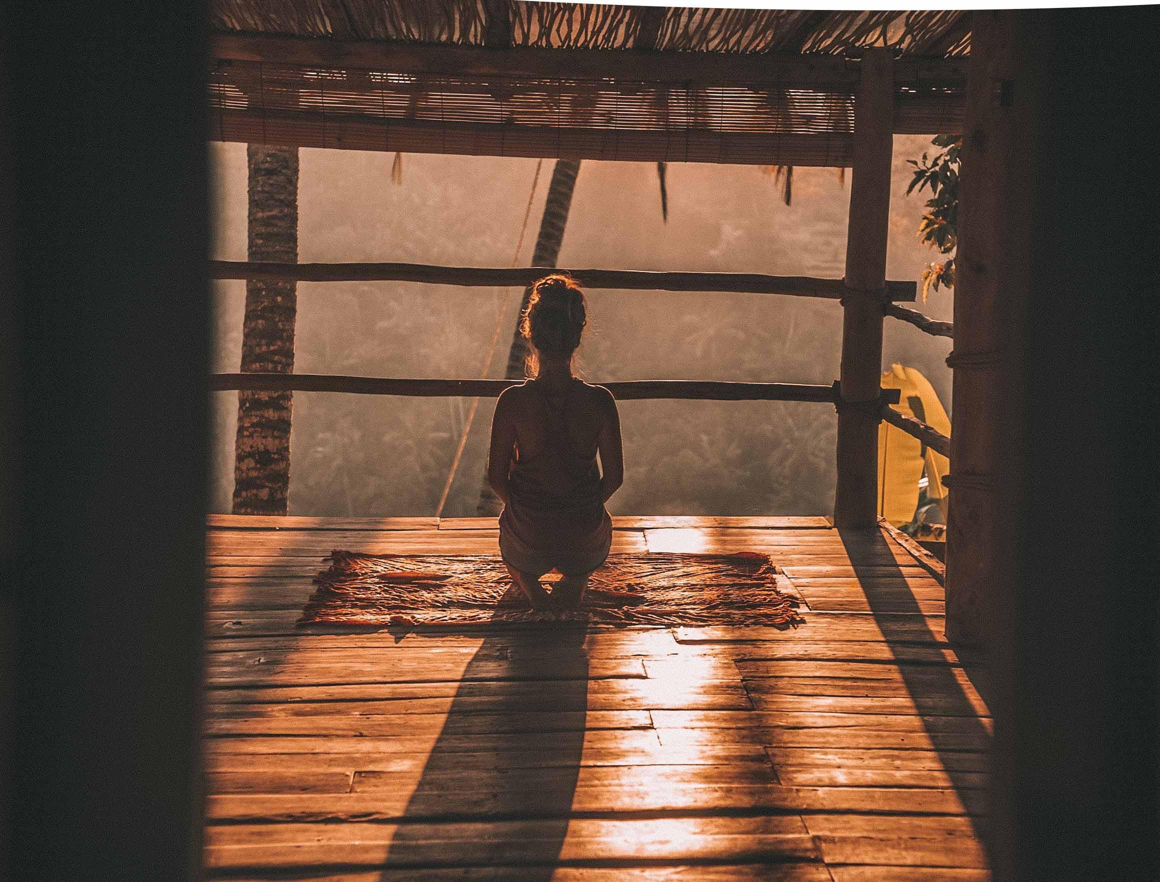 Sommige yoga leraren volgen een opleiding in India