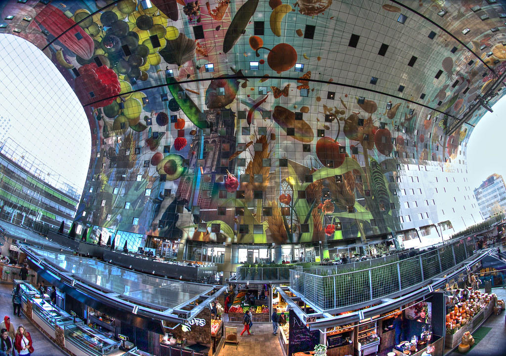 De multiculturele samenleving komt tot uiting in de markthal