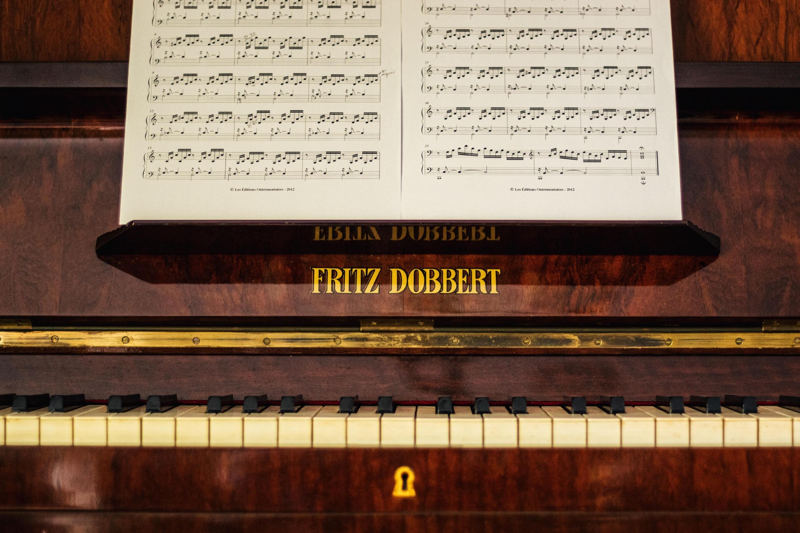 een professionele piano