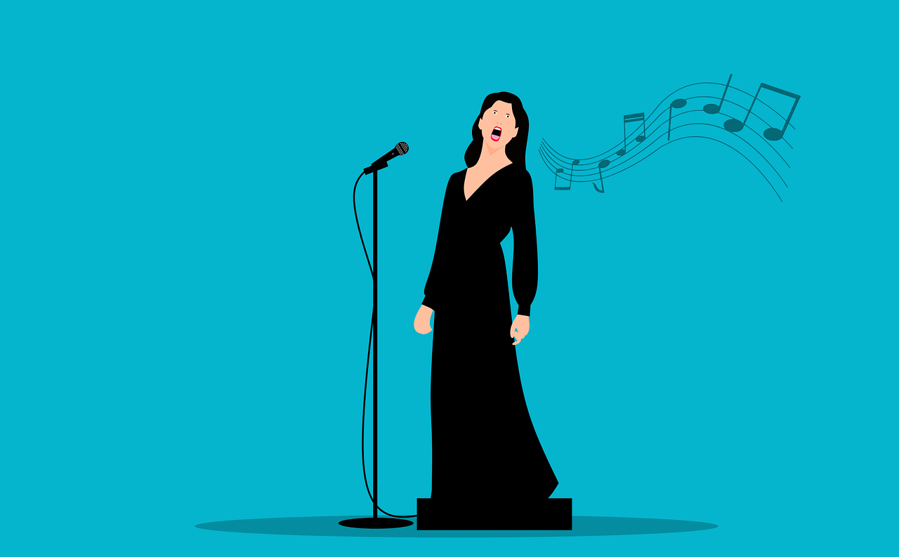 Vrouw zingt op podium