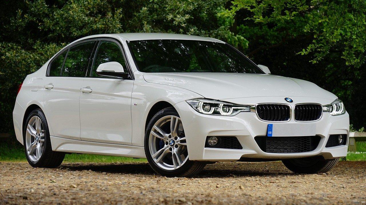 Bayerische Motoren Werke, kortweg BMW, is een Duitse onderneming voor auto's