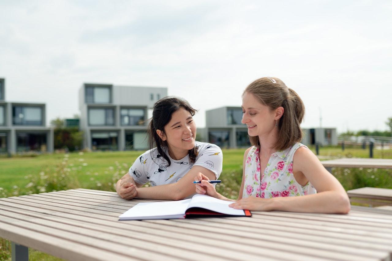 Studenten krijgen buiten les
