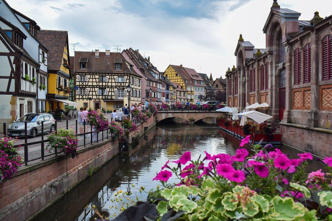 In de Franse Elzas wordt nog steeds een dialect van het Hoogduits gesproken