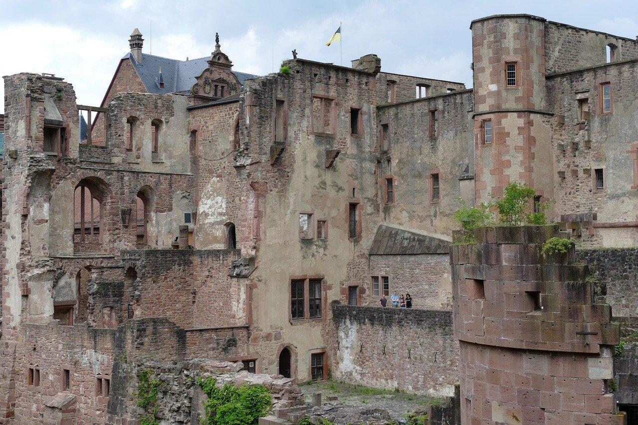 In Heidelberg zijn resten van menselijke skeletten gevonden