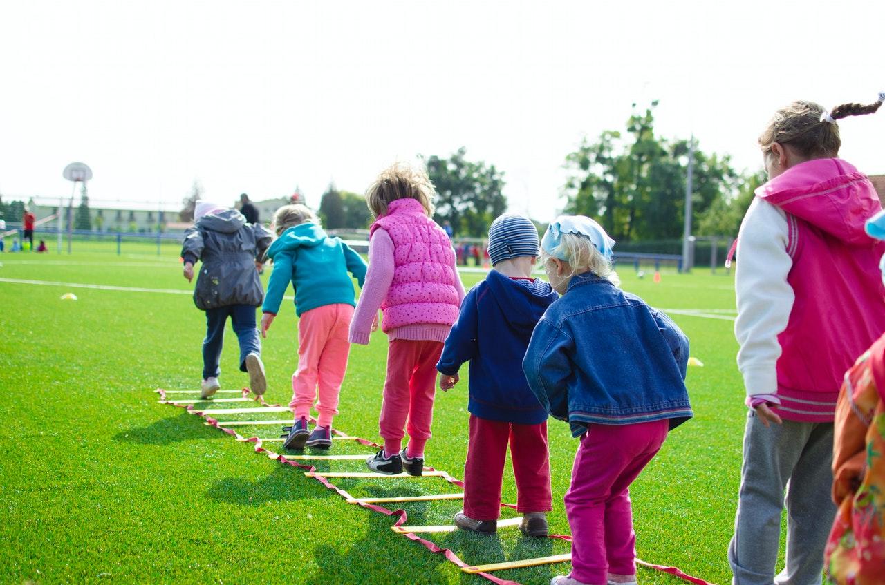 Sportende kinderen