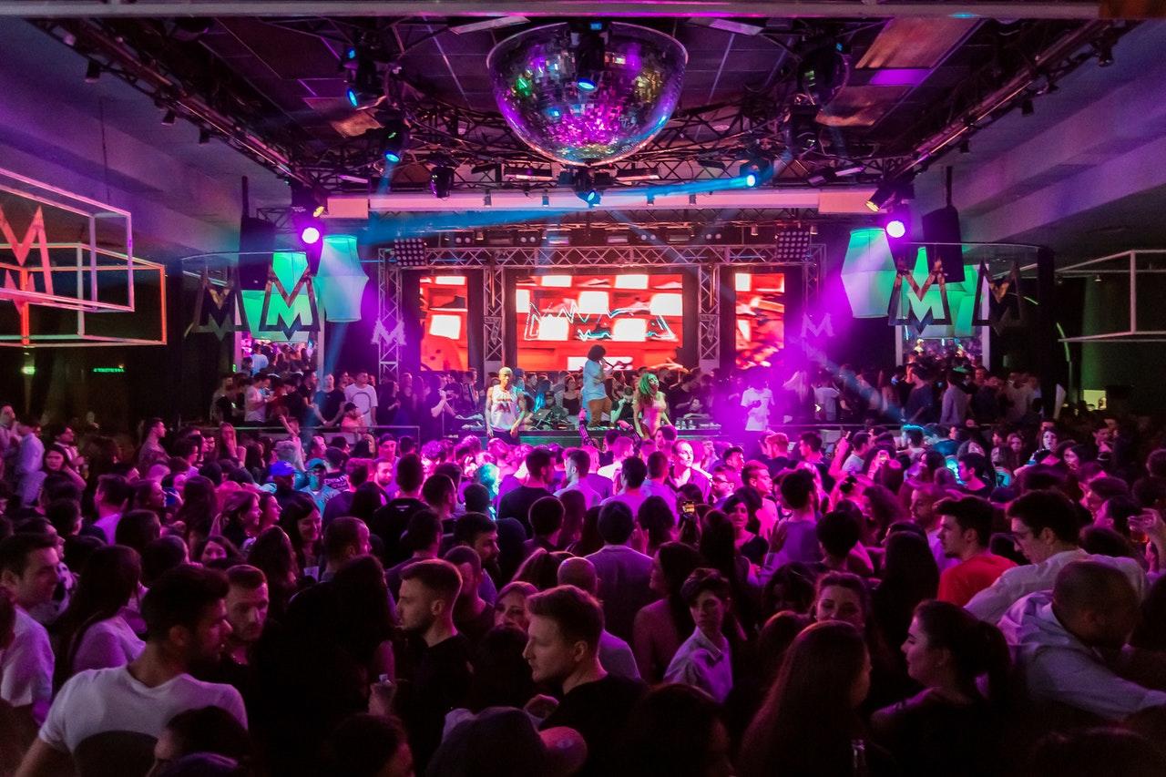 Live tijdens een hiphop optreden