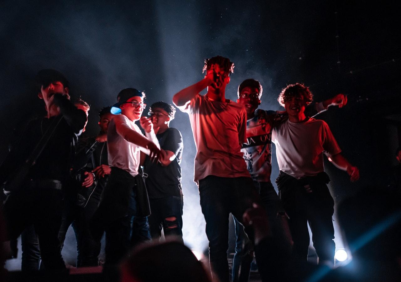 Live tijdens een hiphop optreden