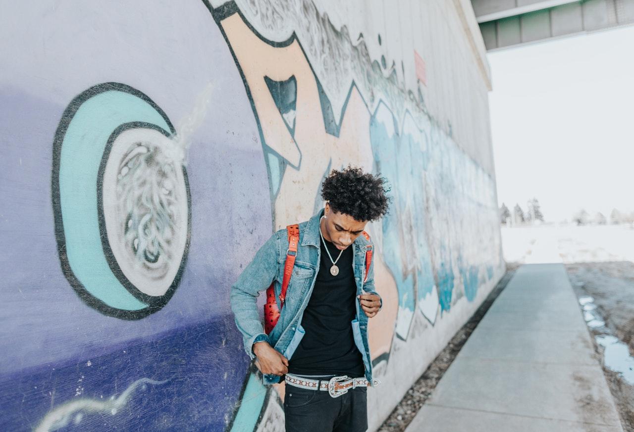 rapper bij graffitti