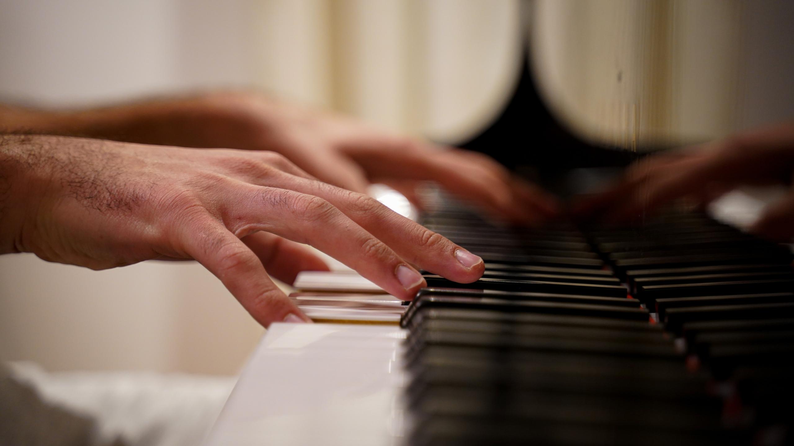 piano muziek hand
