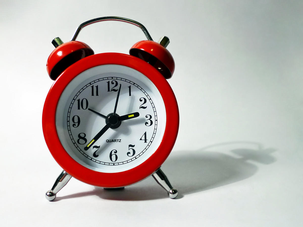 Een alarm kan je inzicht geven over hoelang je over je huiswerk doet