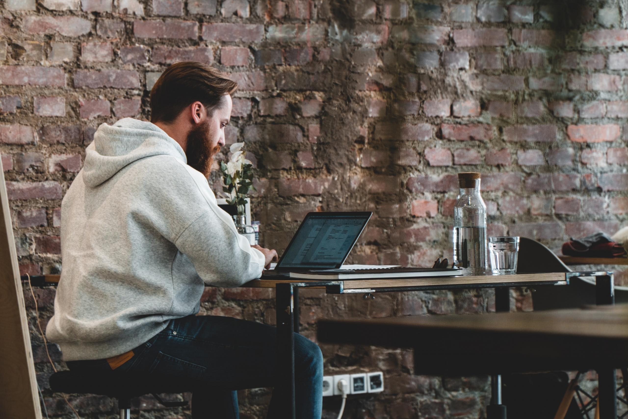Leren programmeren geeft je de kans op een job met veel vrijheid
