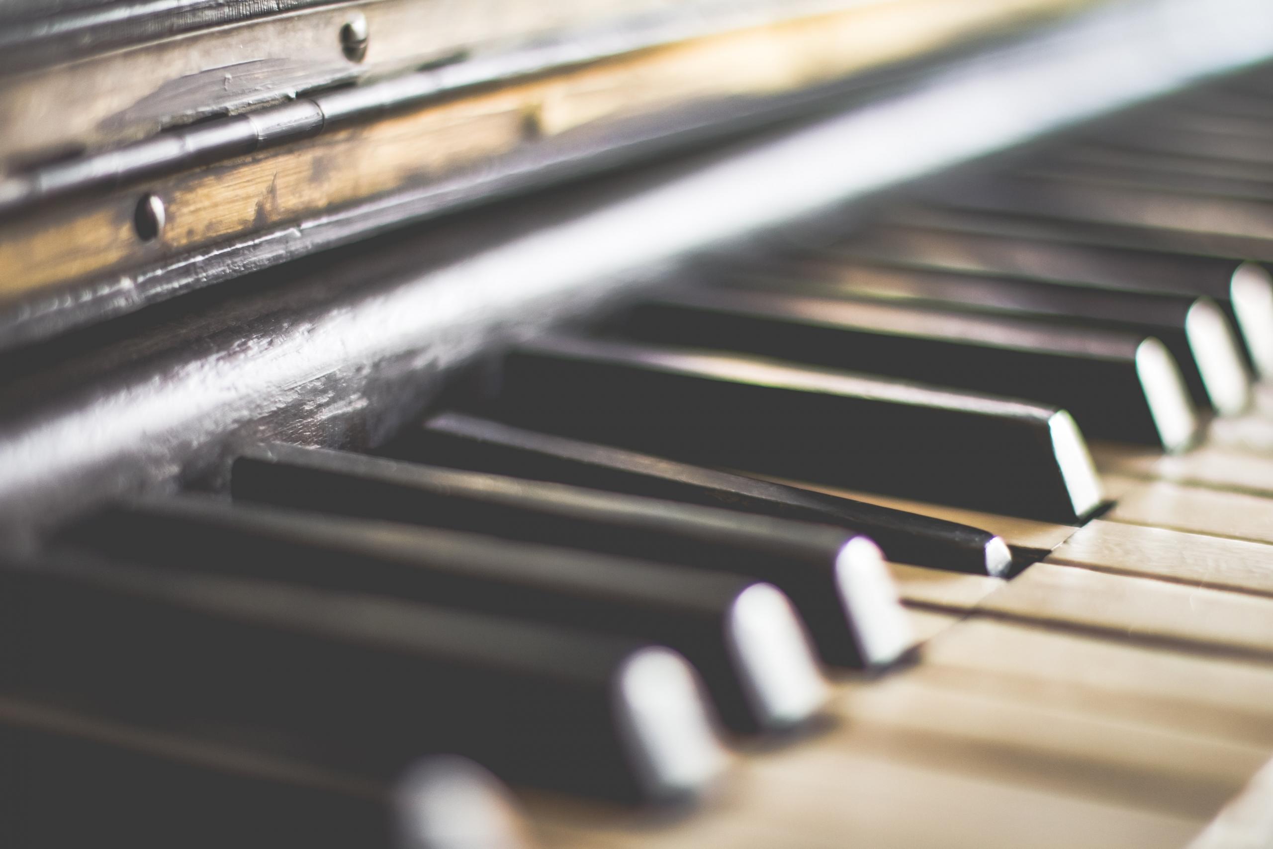 grand piano oud