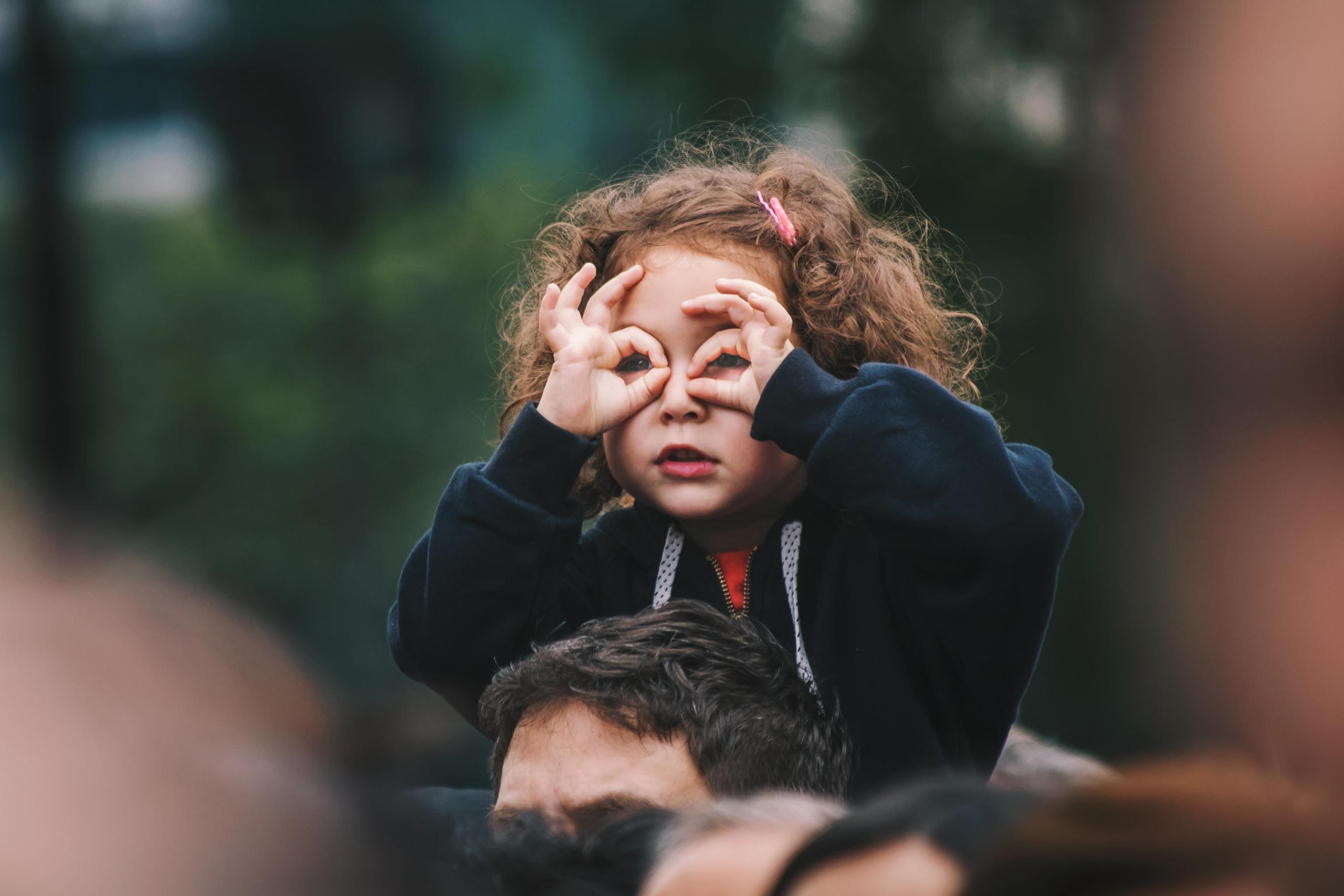 Als je kind niet veel leest, heeft het misschien een bril nodig