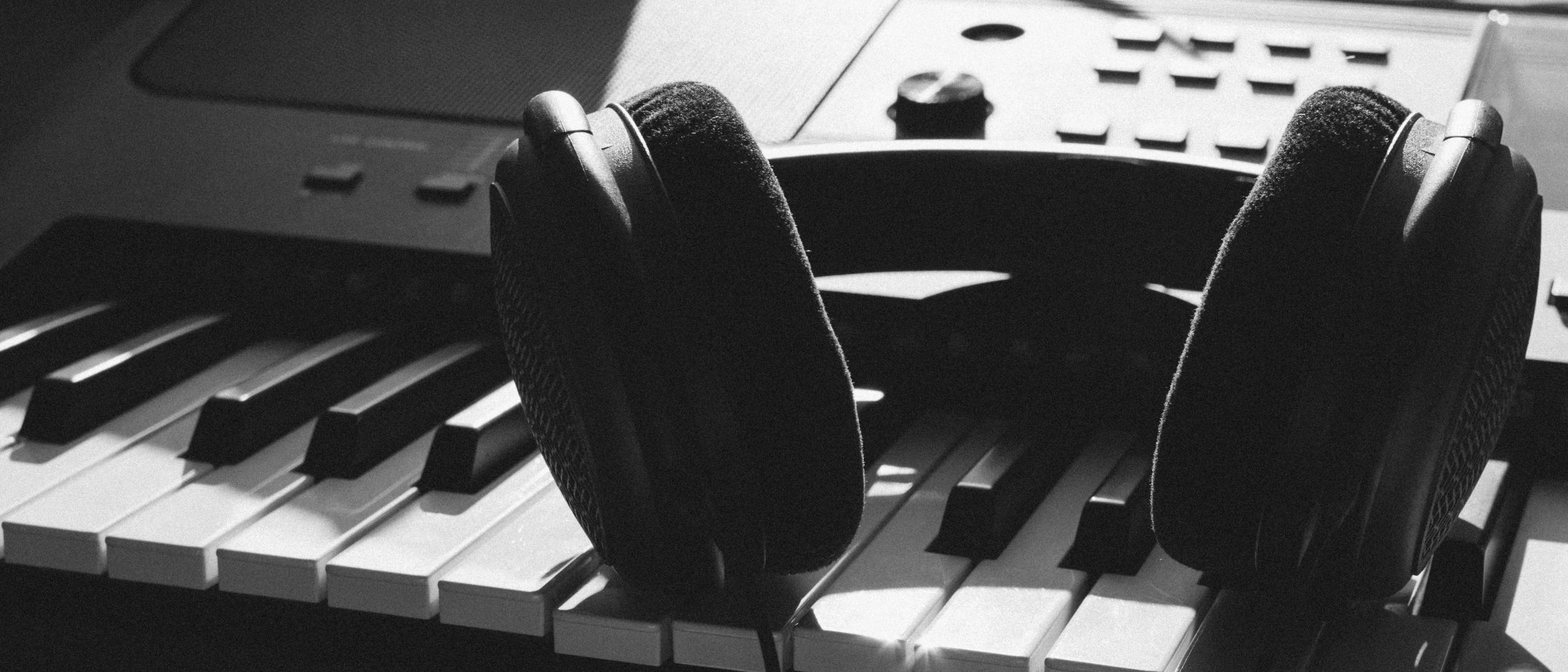 grand piano spelen koptelefoon