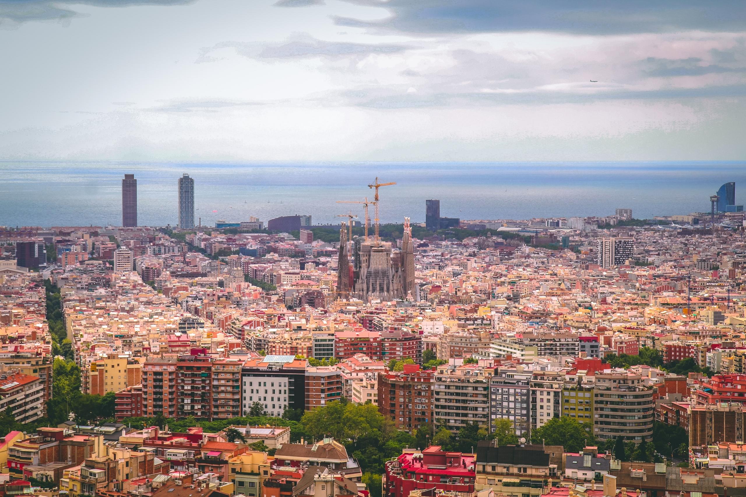uitzicht over barcelona en de zee