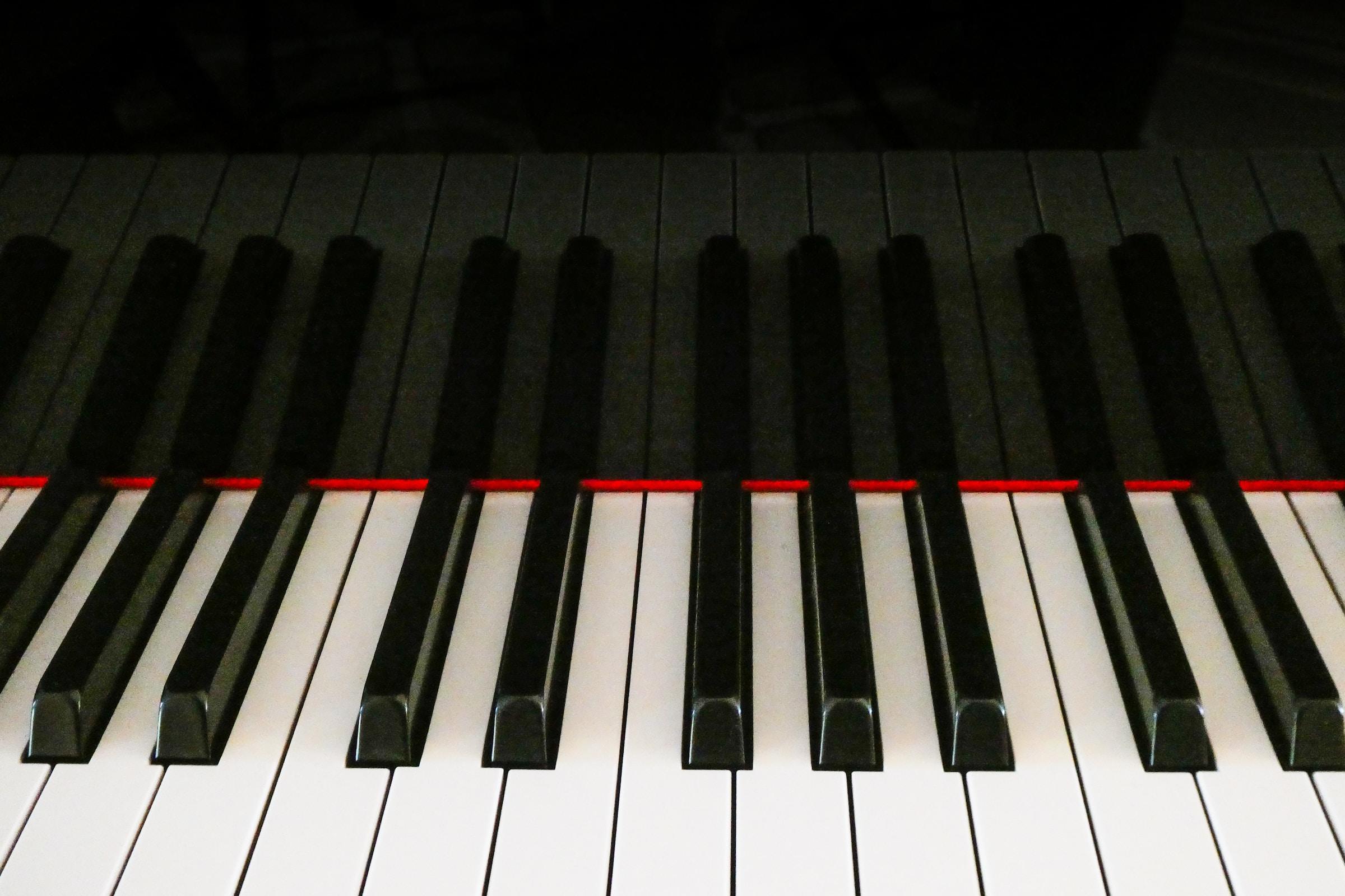 Piano toetsen close-up. 