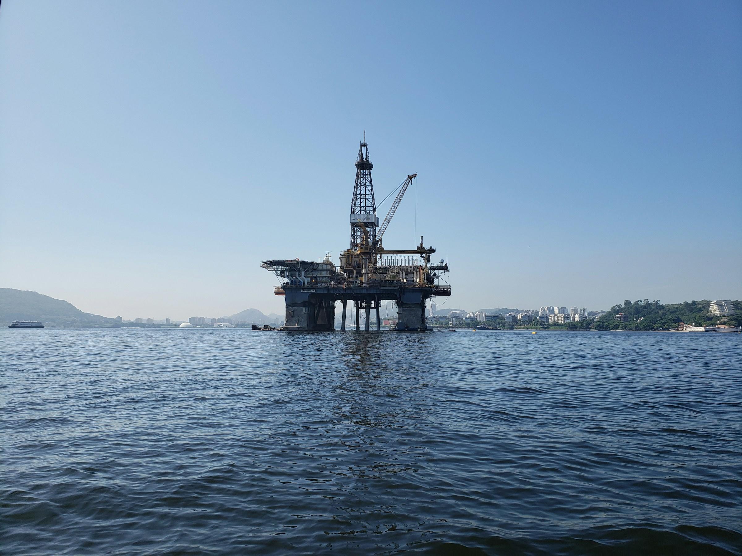 Olieplatform in zee