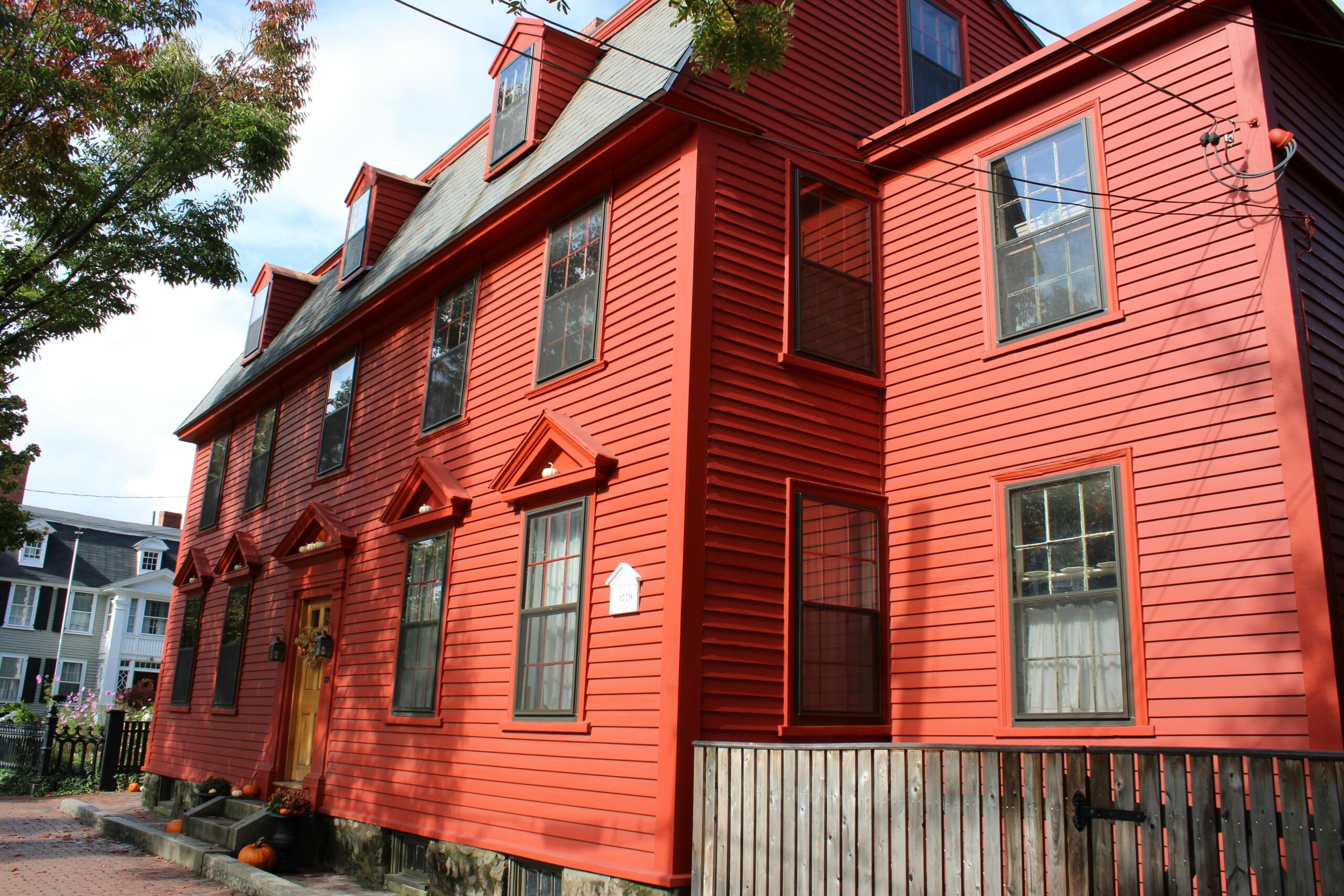 Historisch rood houten huis in Salem Massachusetts