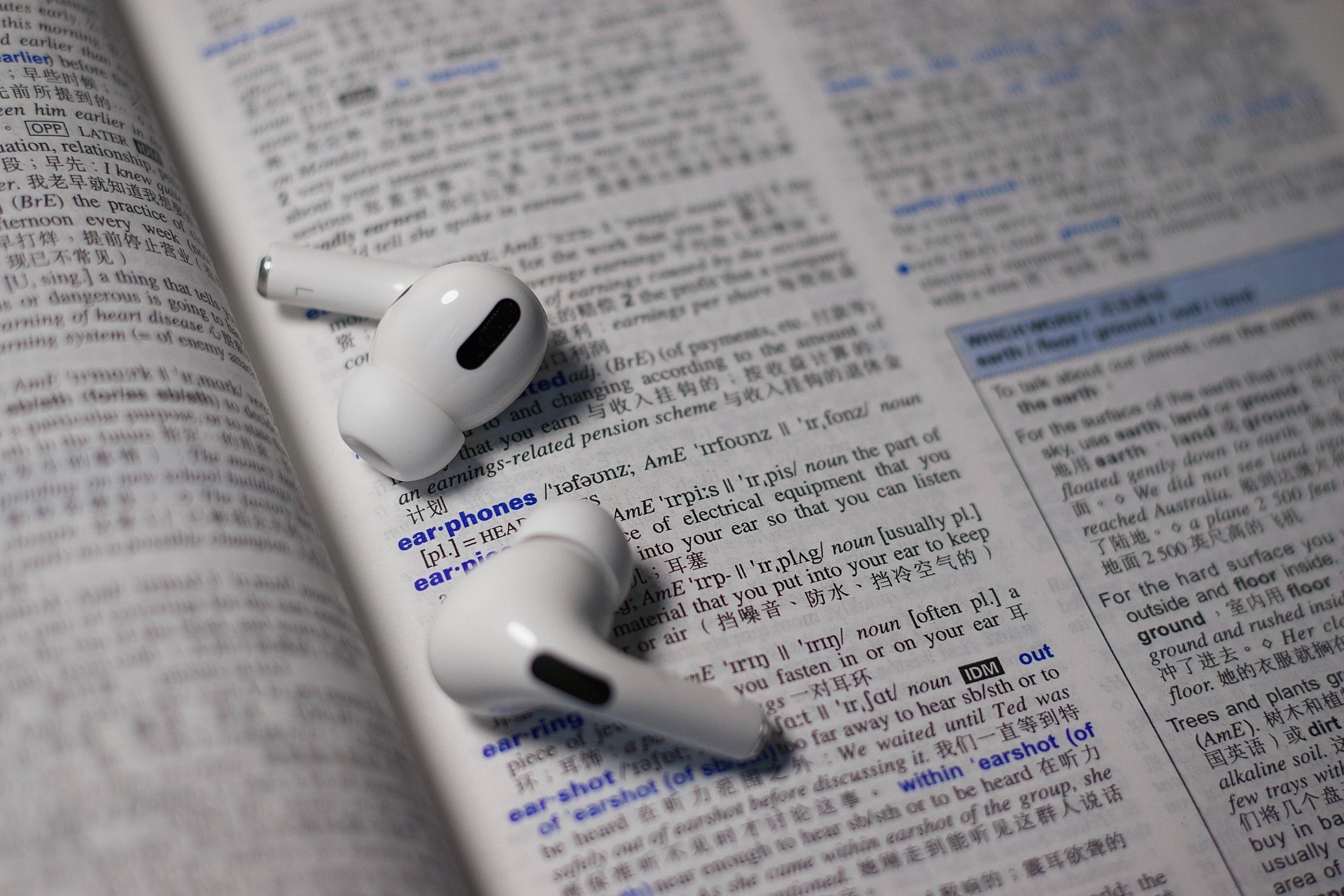 Ørepropper på en ordbok