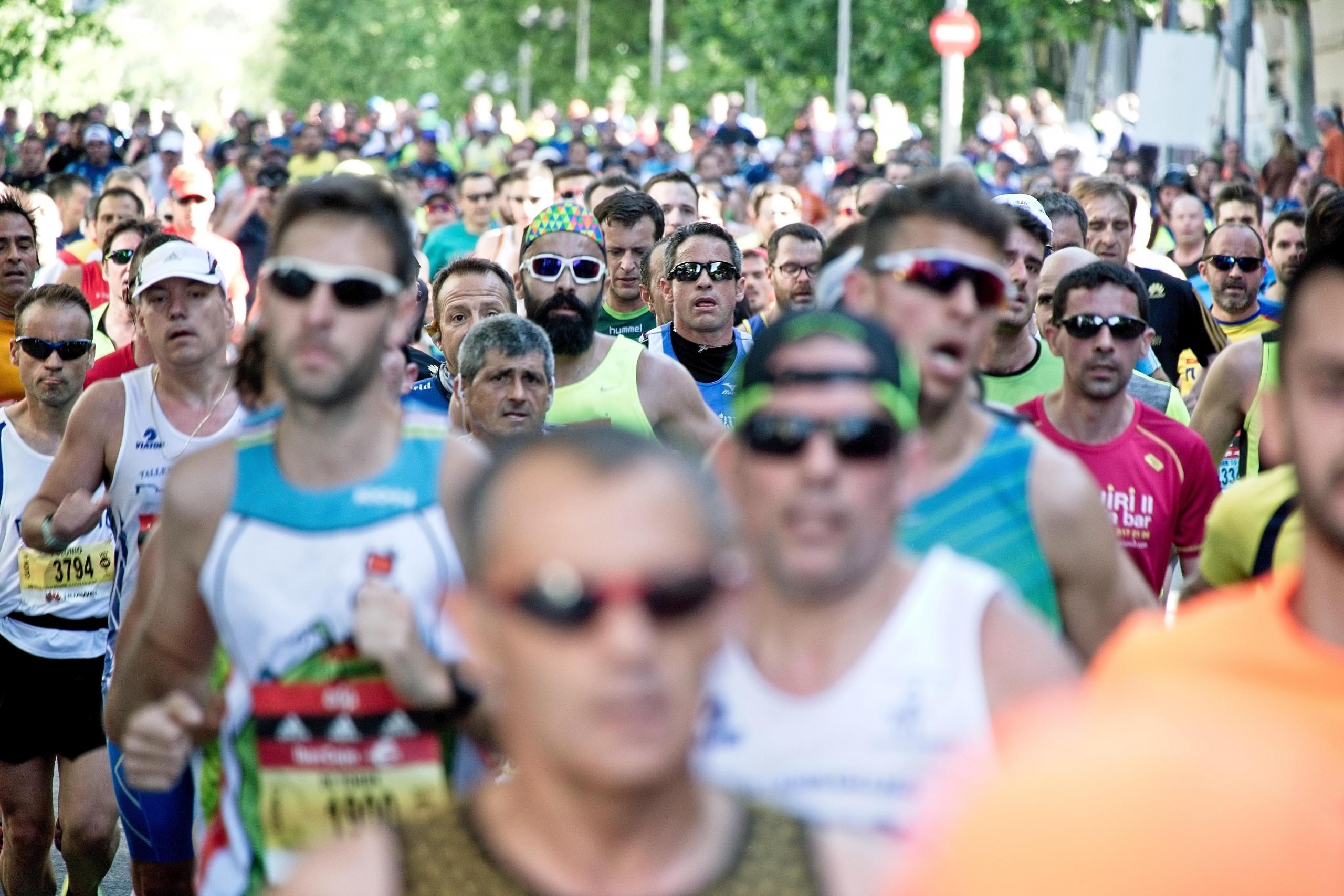 Nærbilde av et maratonfelt