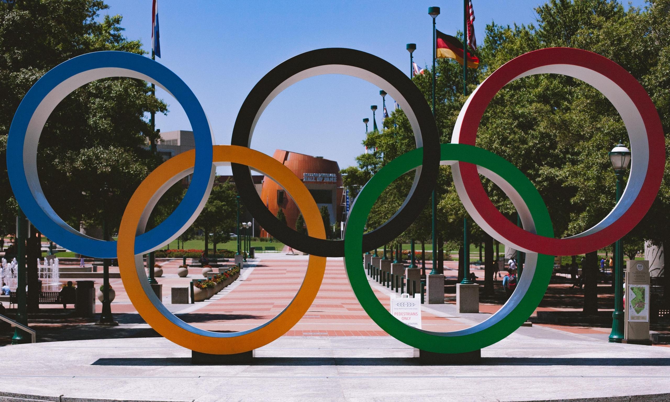 Olympiske leker ringer logo statue