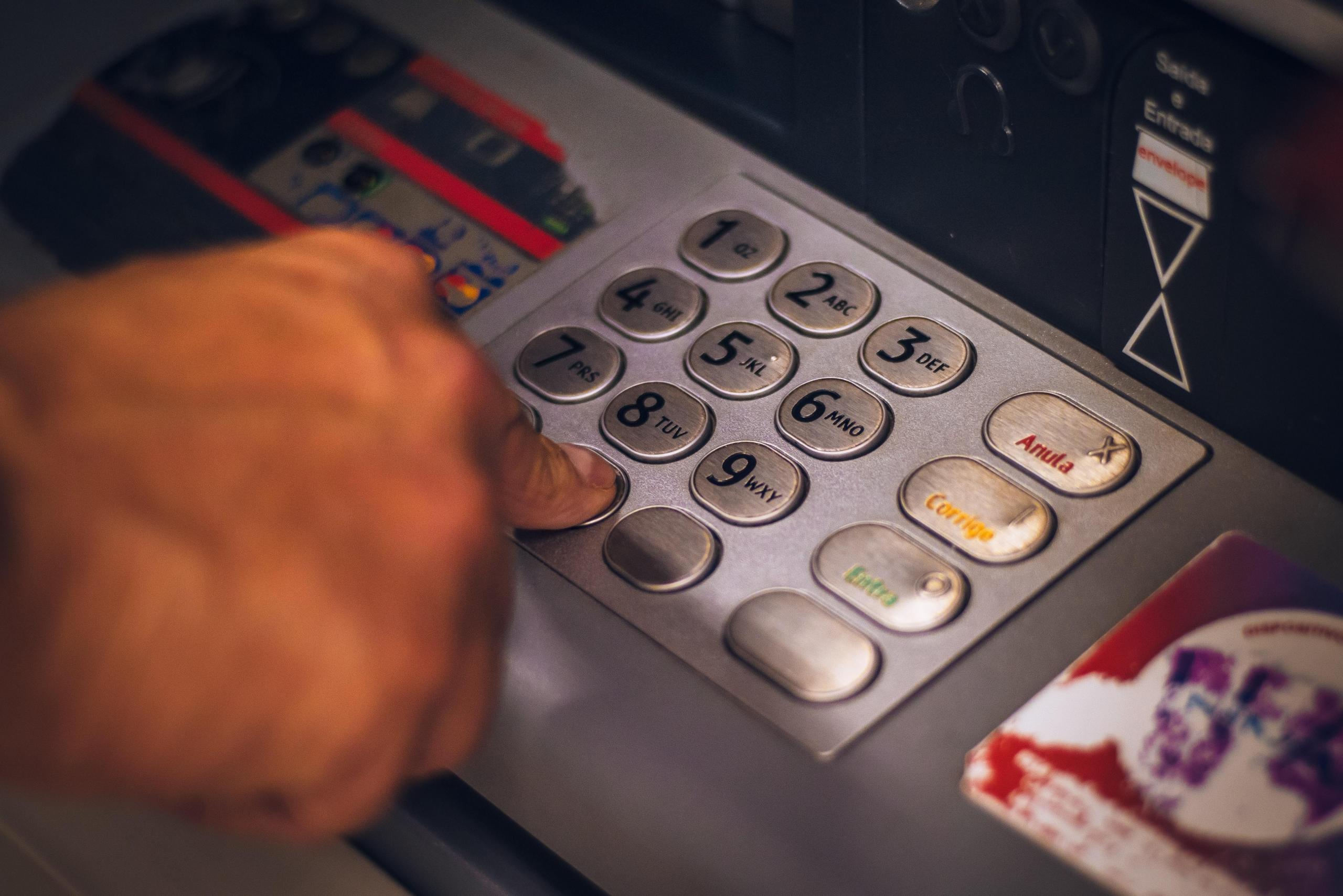 tar ut penger fra minibank