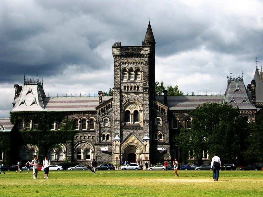 Universitetet i Toronto.