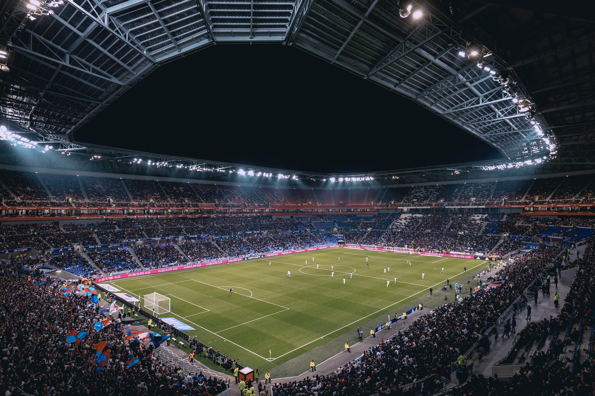 Fullstappet fotballstadion.