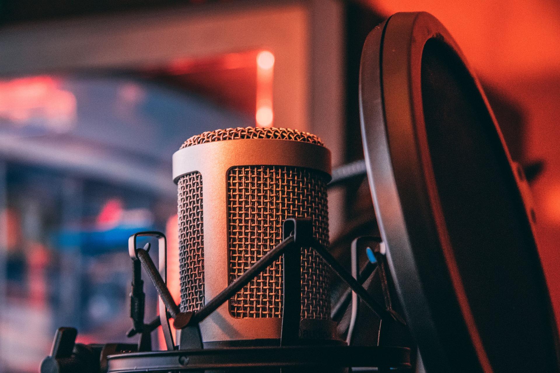 Snakke mikrofon radio