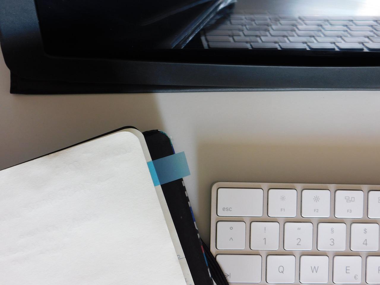 IT-utdanning i programmering når du trenger laptop og tastatur.
