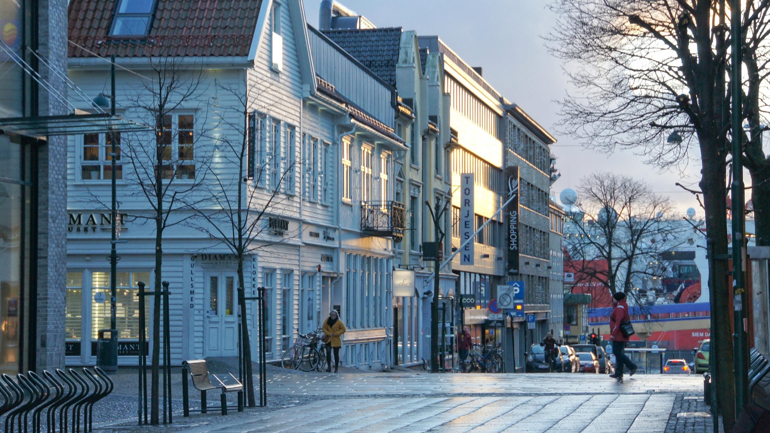 Det er mange hvite trehus i Kristiansand by