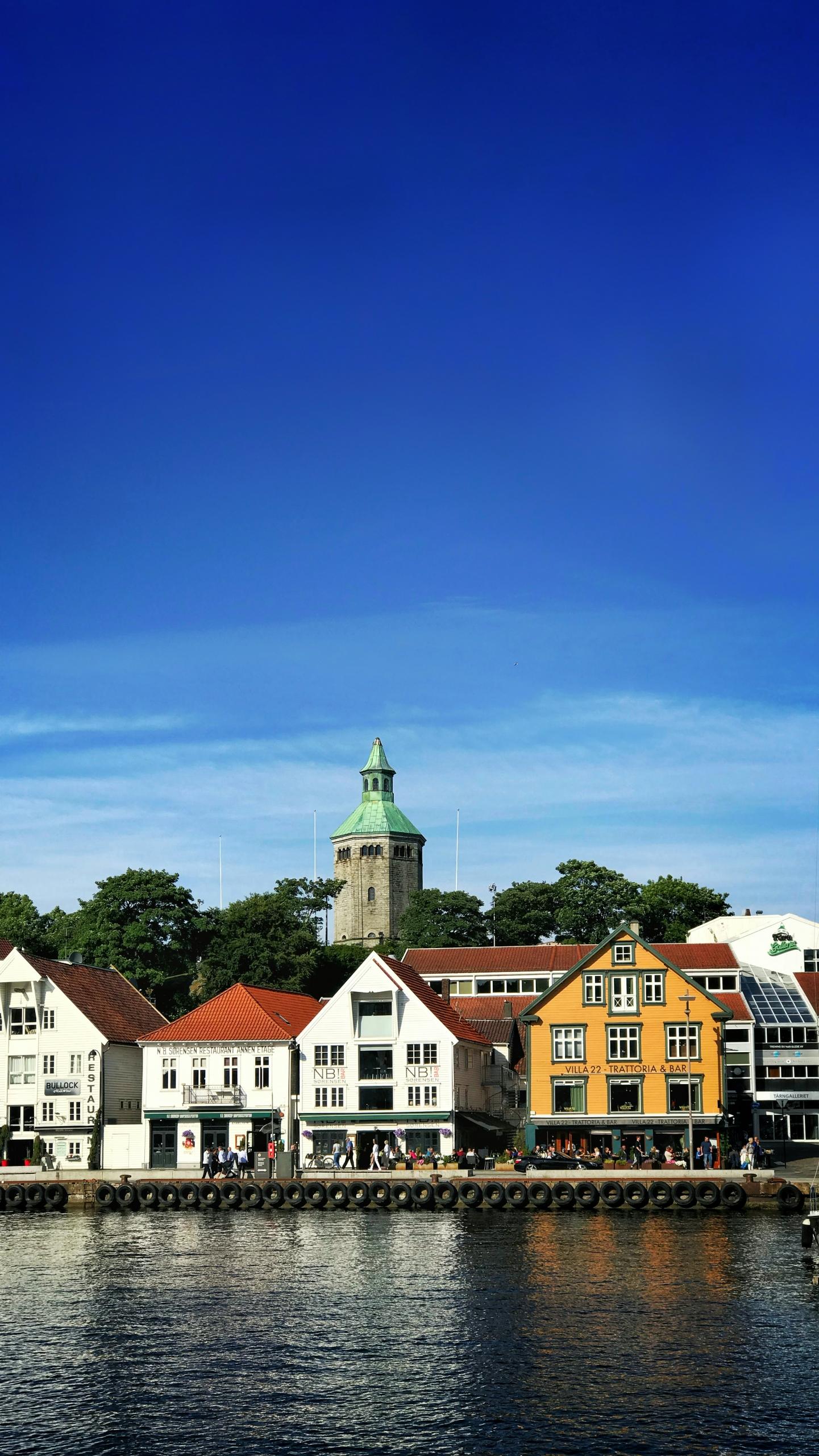 Stavanger by havn med trehus