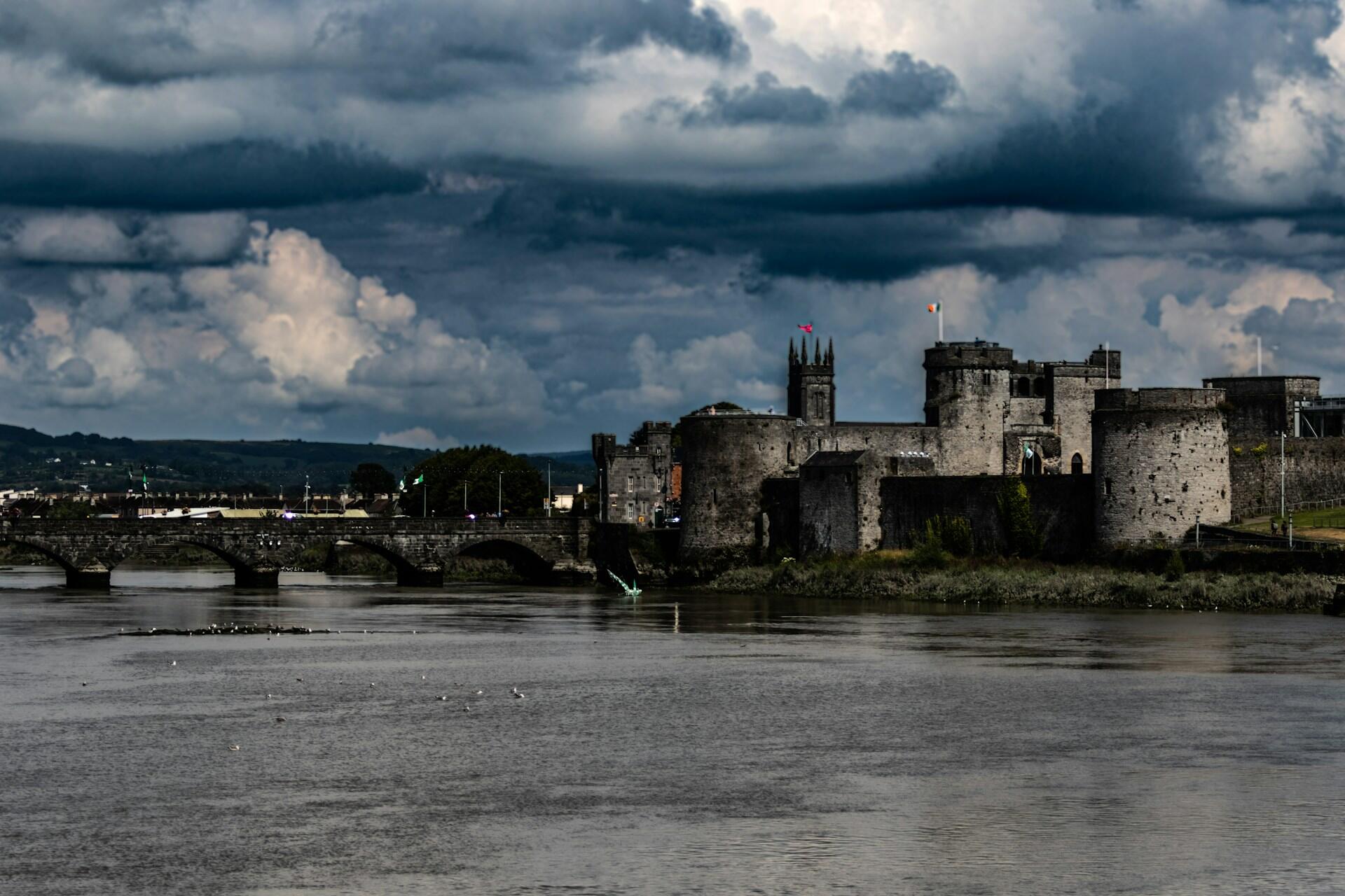 Bilde av King John's Castle i Limjerick, Irland